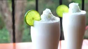 [0077] LIMONADA DE COCO